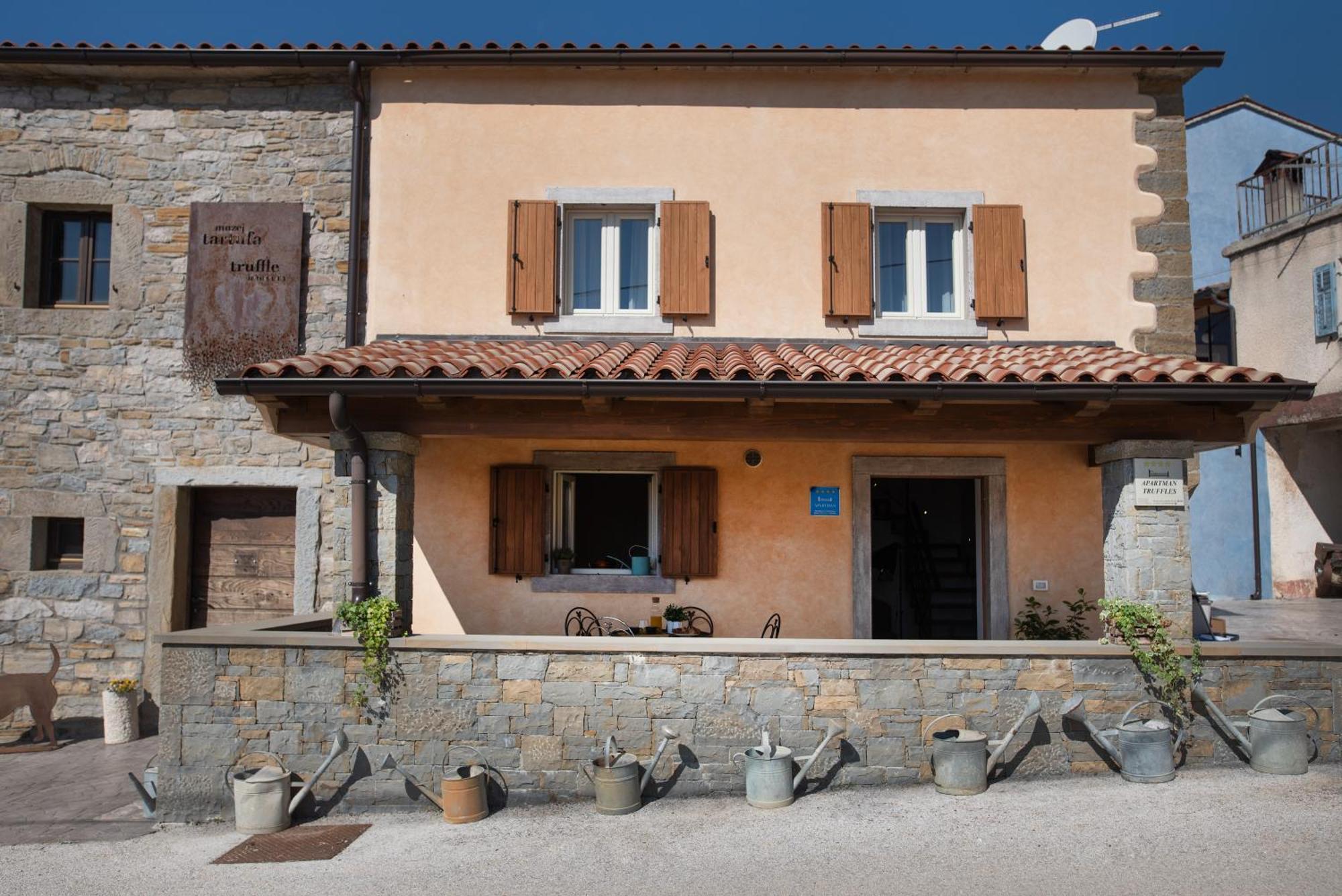 Ferienwohnung Truffle House Karlic Buzet Exterior foto